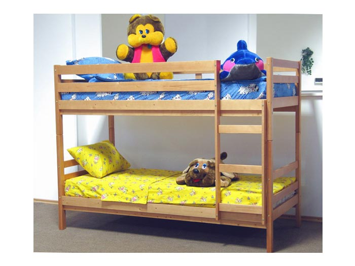Кровать детская  двухъярусная массив